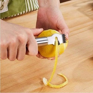 Zestenreisser, Zesten Zestenschneider Zitronen Orangen Zester Zester Reibe Zestenreibe microplane Zester 300 x 300 Titelbild